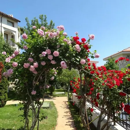 Sea Side With Balcony Apartamento Sveti Vlas